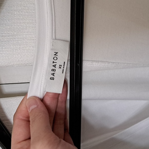 Babaton White V-Neck Tank Top - Picture 3 of 6